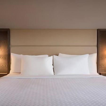 Hotel Crowne Plaza Englewood By Ihg Exteriér fotografie