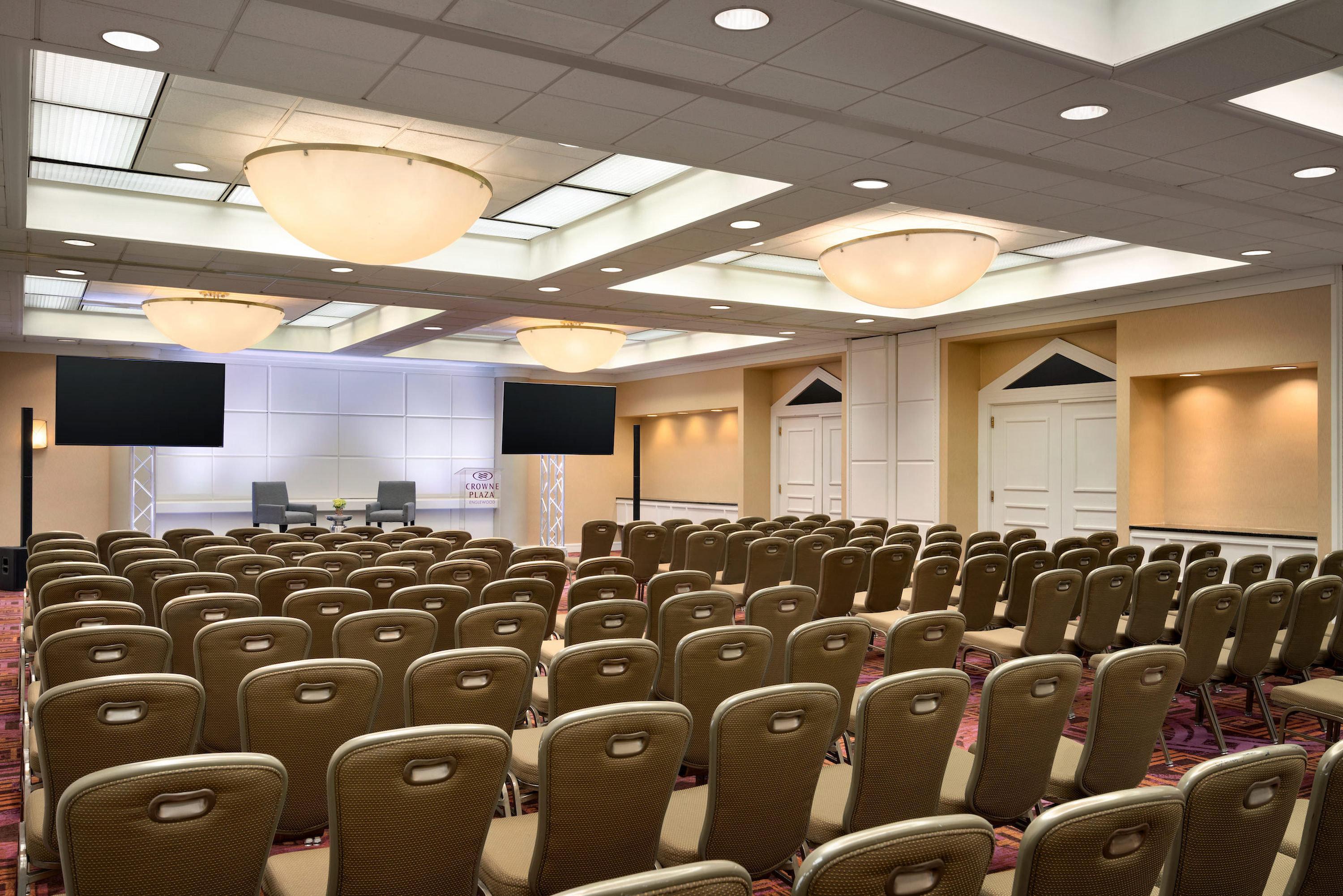 Hotel Crowne Plaza Englewood By Ihg Exteriér fotografie