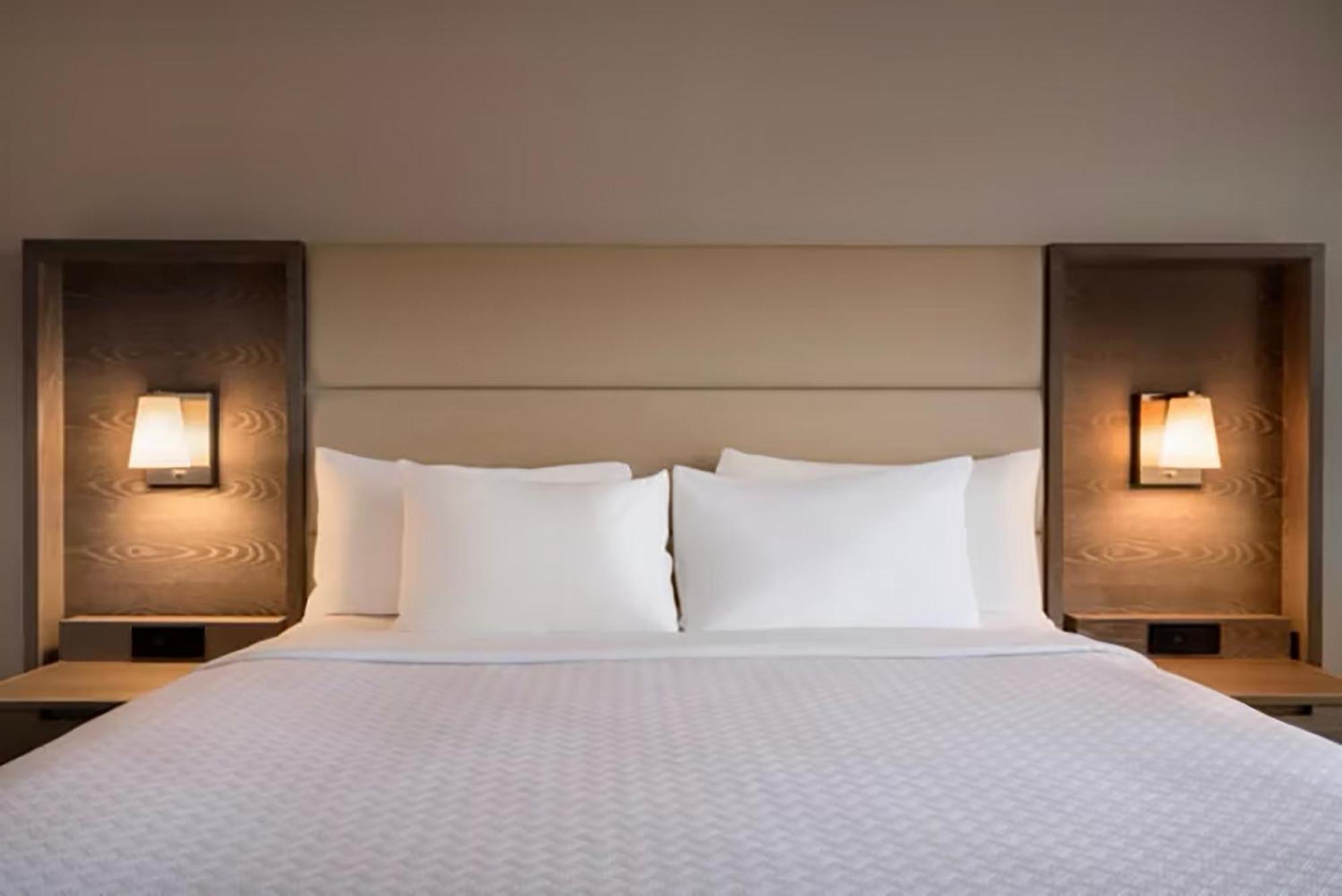 Hotel Crowne Plaza Englewood By Ihg Exteriér fotografie